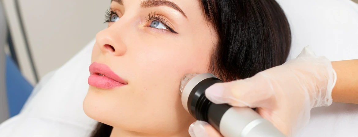 Zabieg odmładzający na&nbsp;twarz